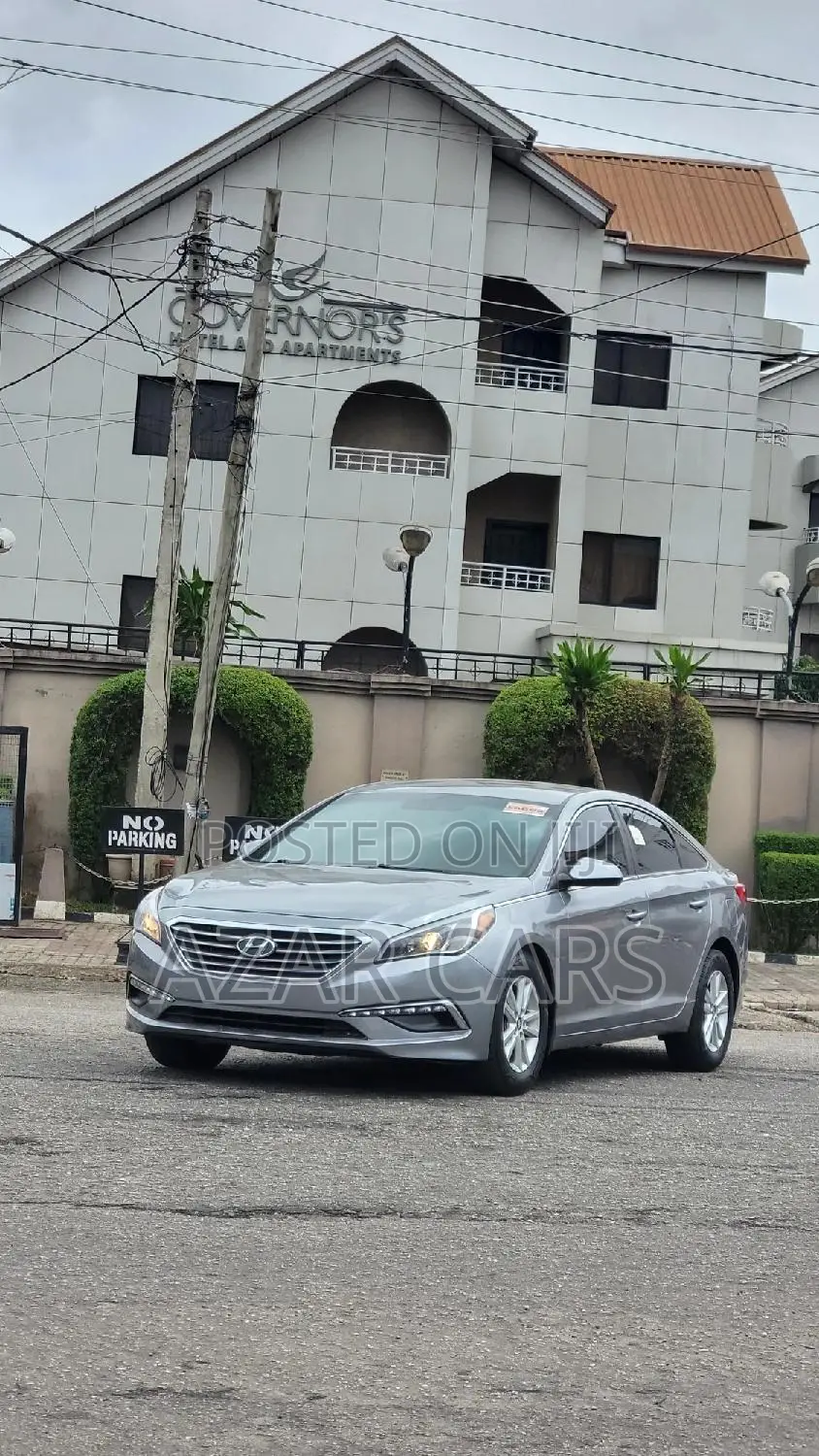 Hyundai Sonata Sport 4dr Sedan (2.4L 4cyl 6A) 2015 Gray