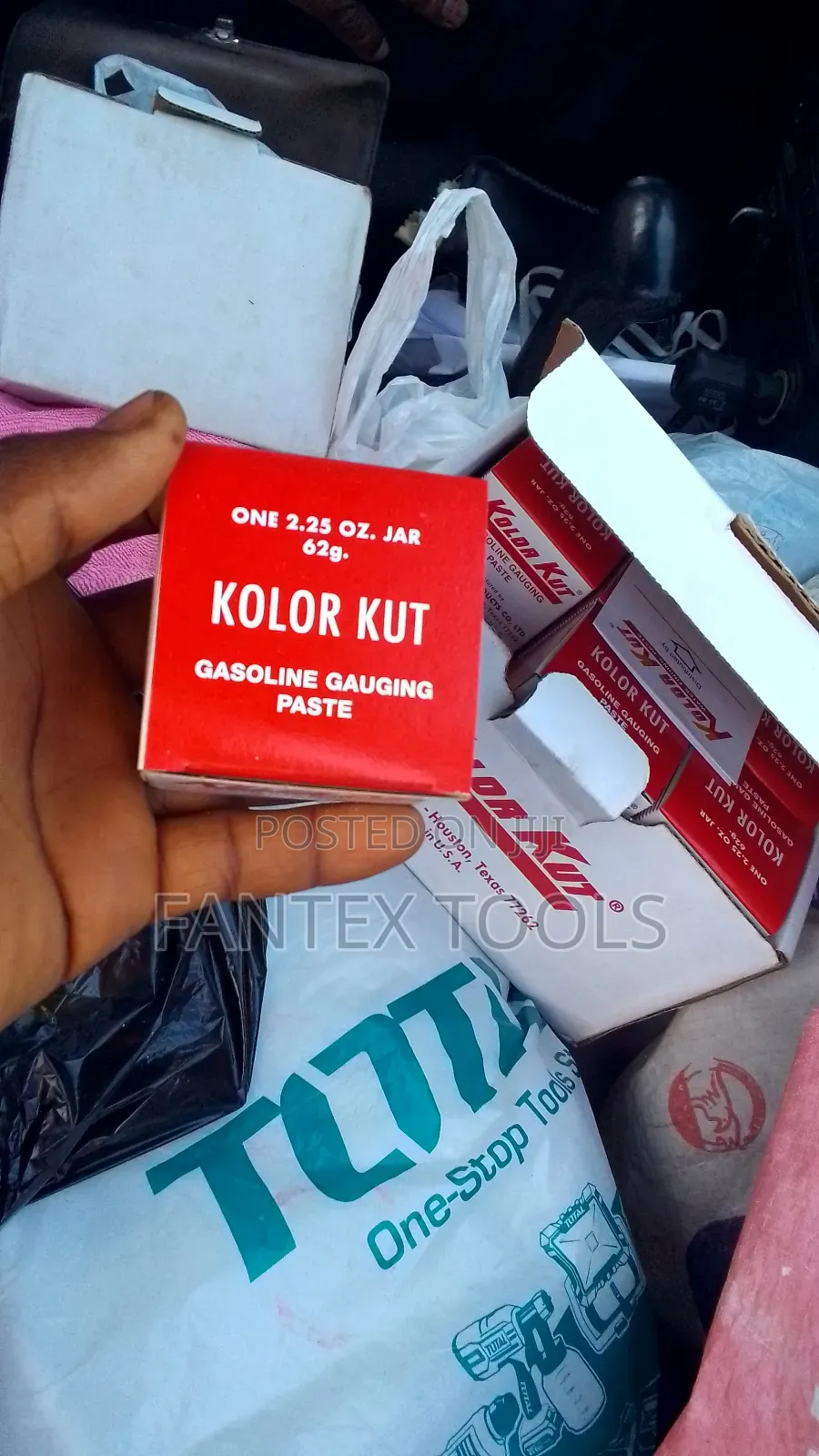 Kolor Kut Oil Finding Pest