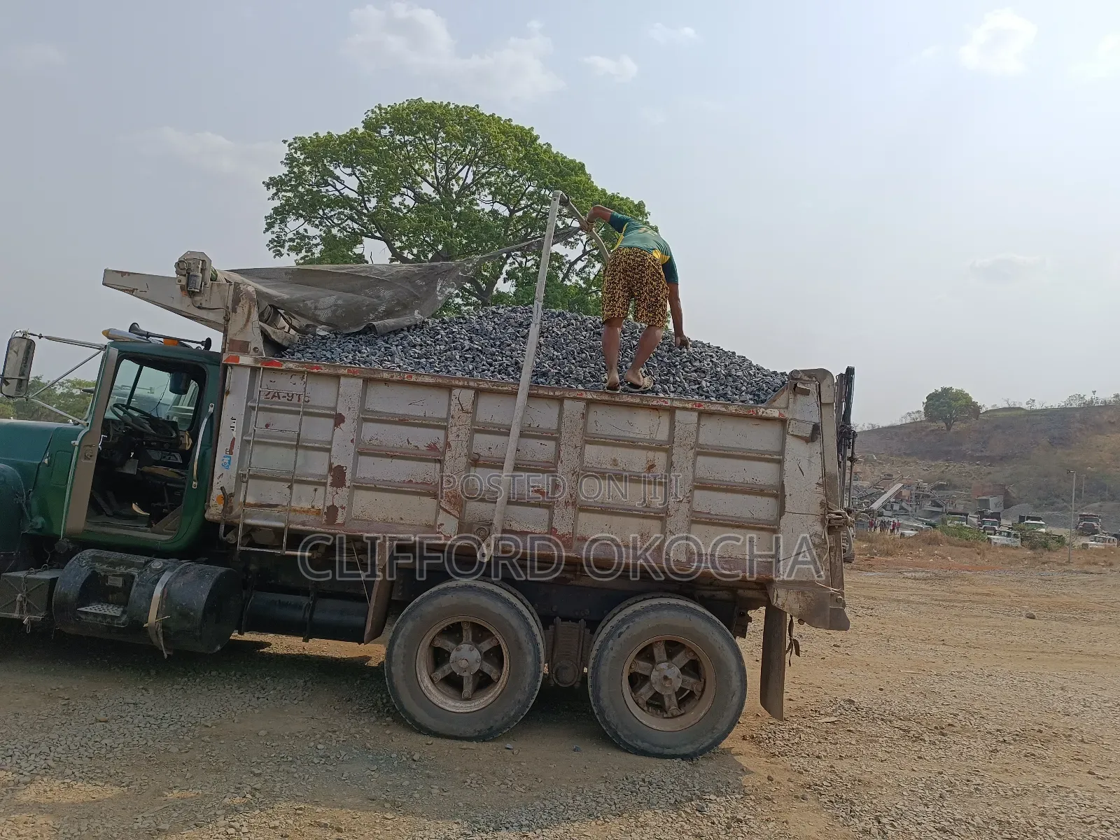 Black Iron Chippings Granite