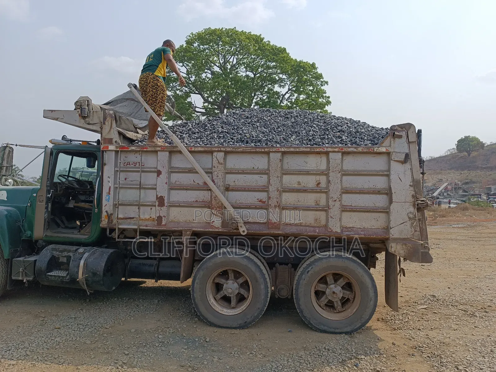 Black Iron Chippings Granite