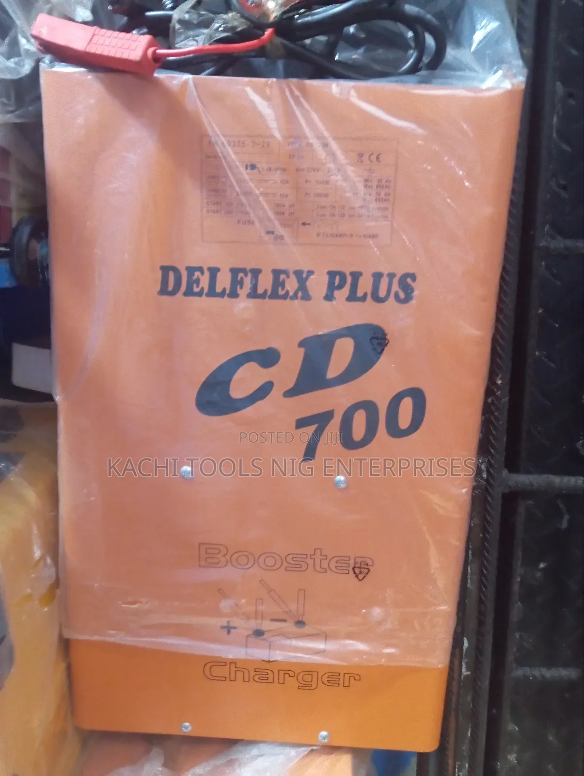 (700 Amps) Heavy Duty Battery Charger Machine