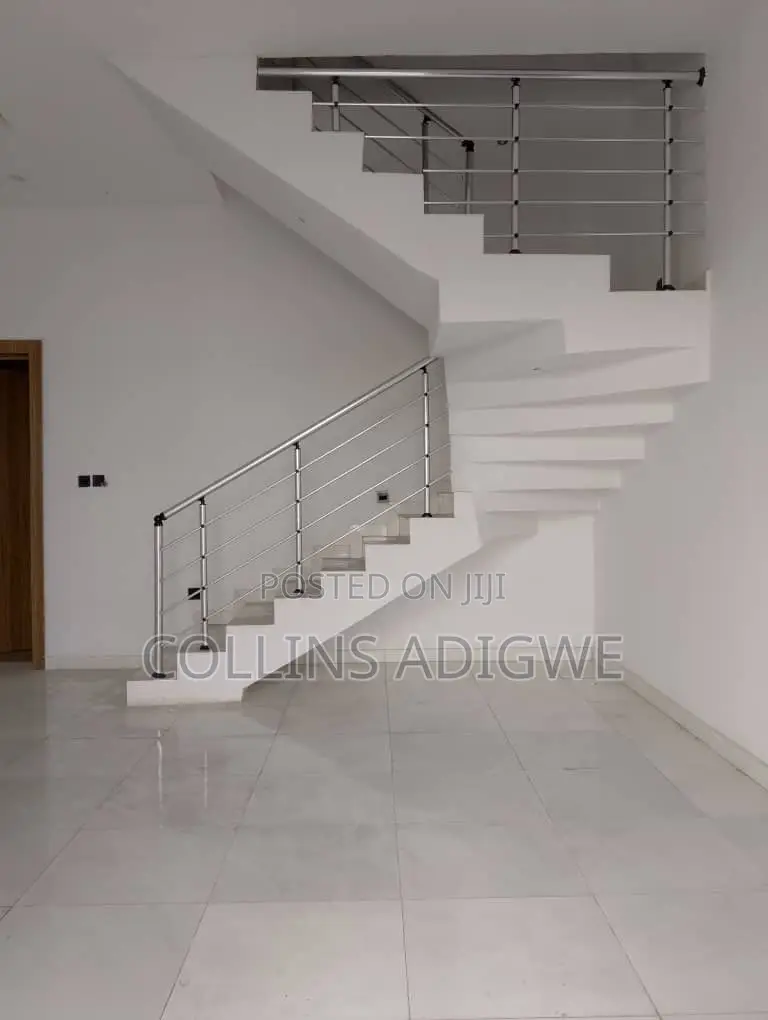 4bdrm Duplex in Lbs, Abraham for sale