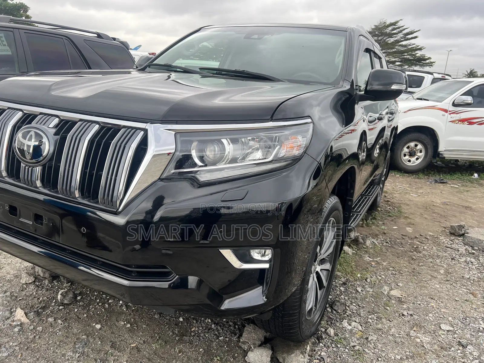 Toyota Land Cruiser Prado 2022 Black
