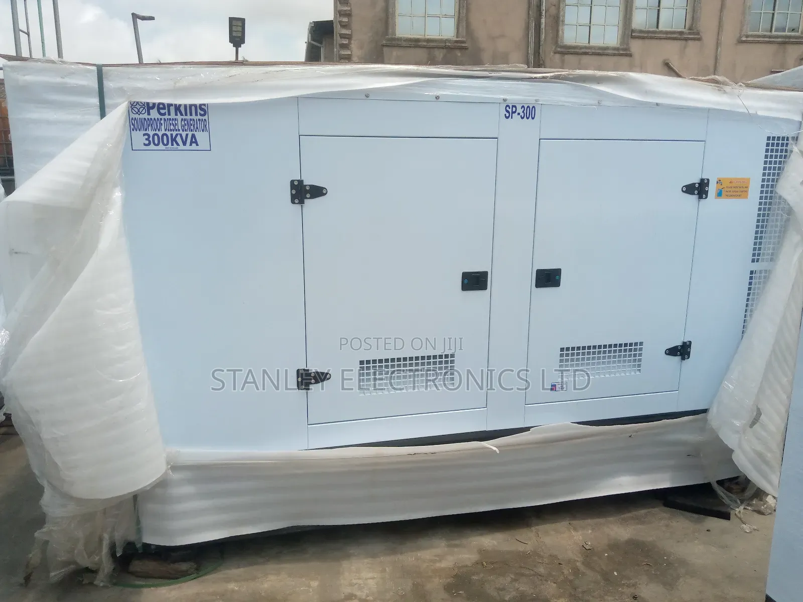 Super Power 300kva Perkins Soundproof Generator Diesel