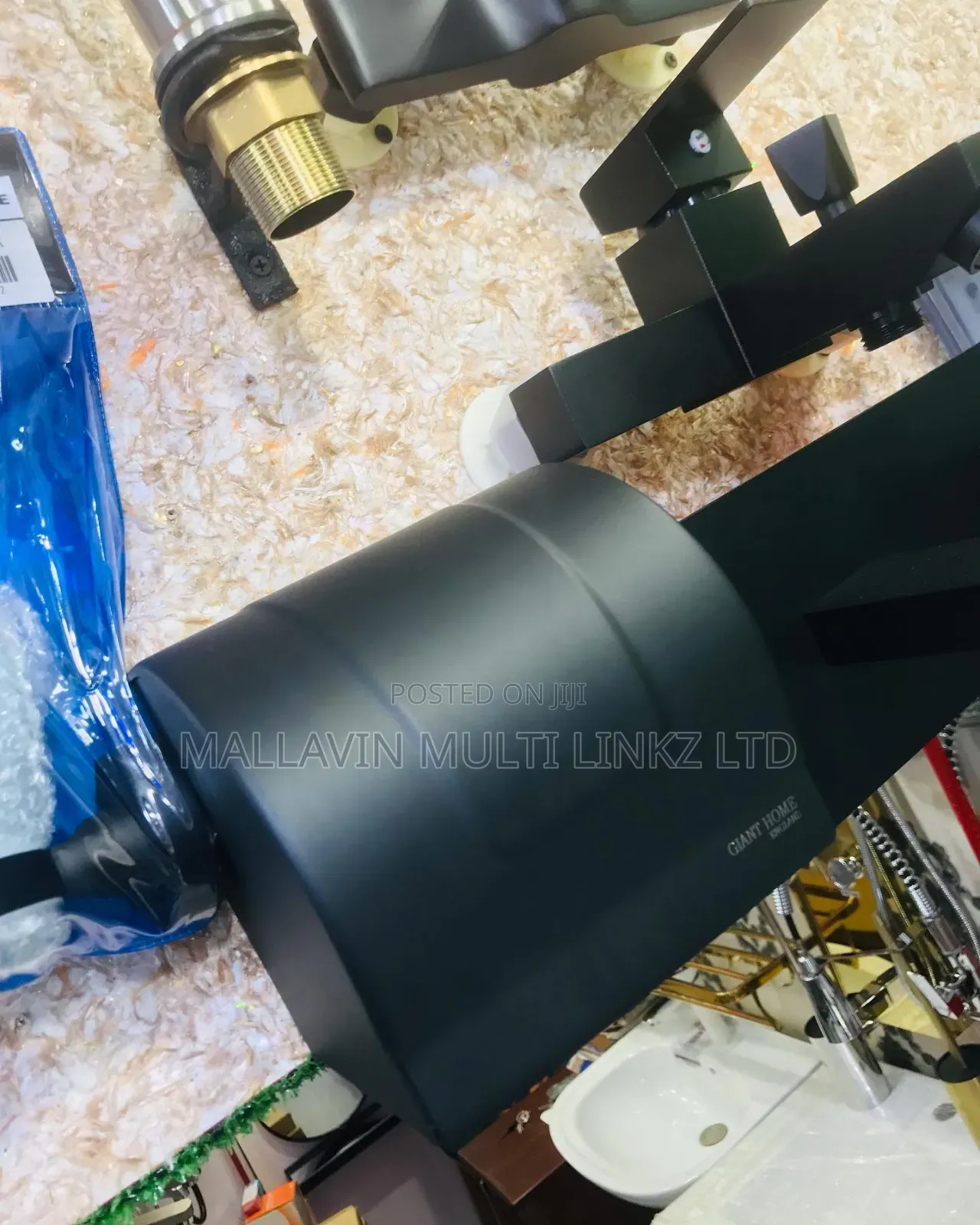 Black Stainless Steel Toilet Roll Holder With Cover