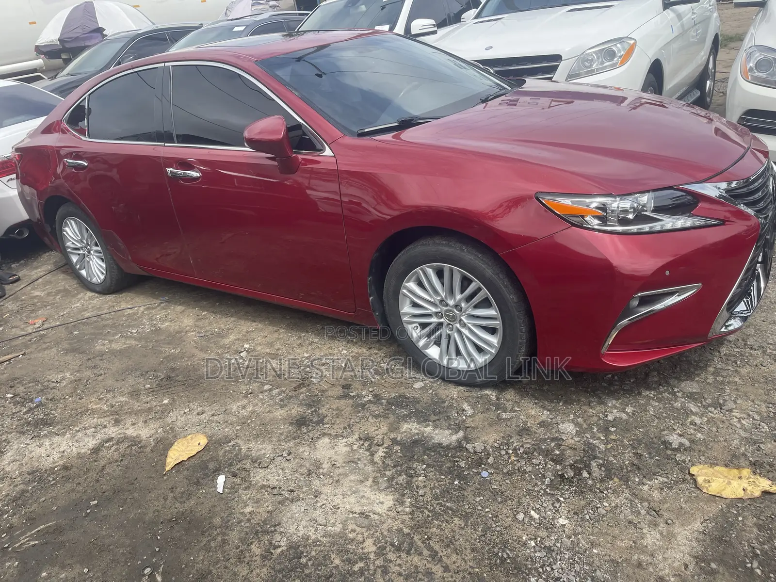 Lexus ES 2015 Red