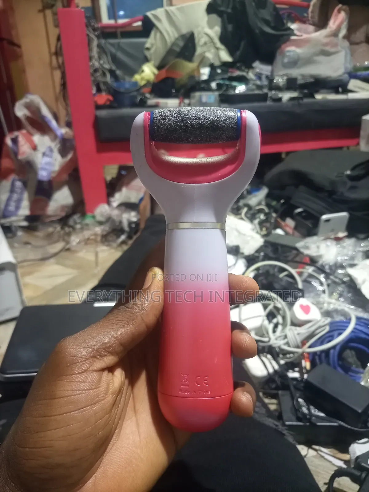 Scholl Velvet Smooth Electric Foot File - Pedicure Foot
