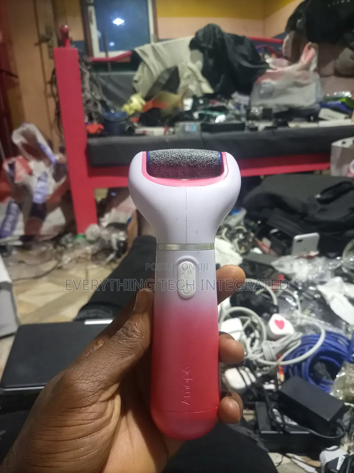 Scholl Velvet Smooth Electric Foot File - Pedicure Foot
