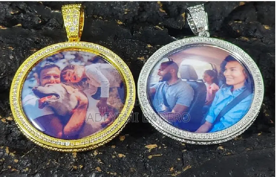 Premium Locket Pendant With Chain (Gold or Silver)