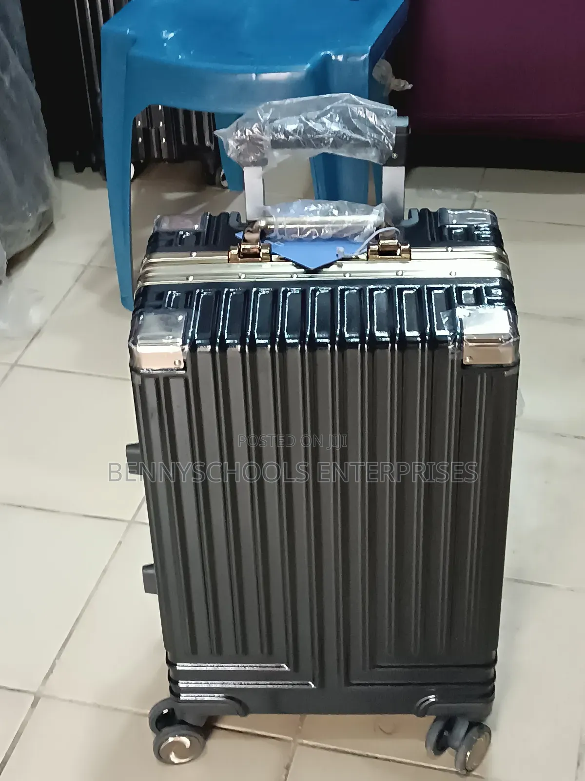 Small Imported Gold Aluminium Edge Travelling Luggage Box