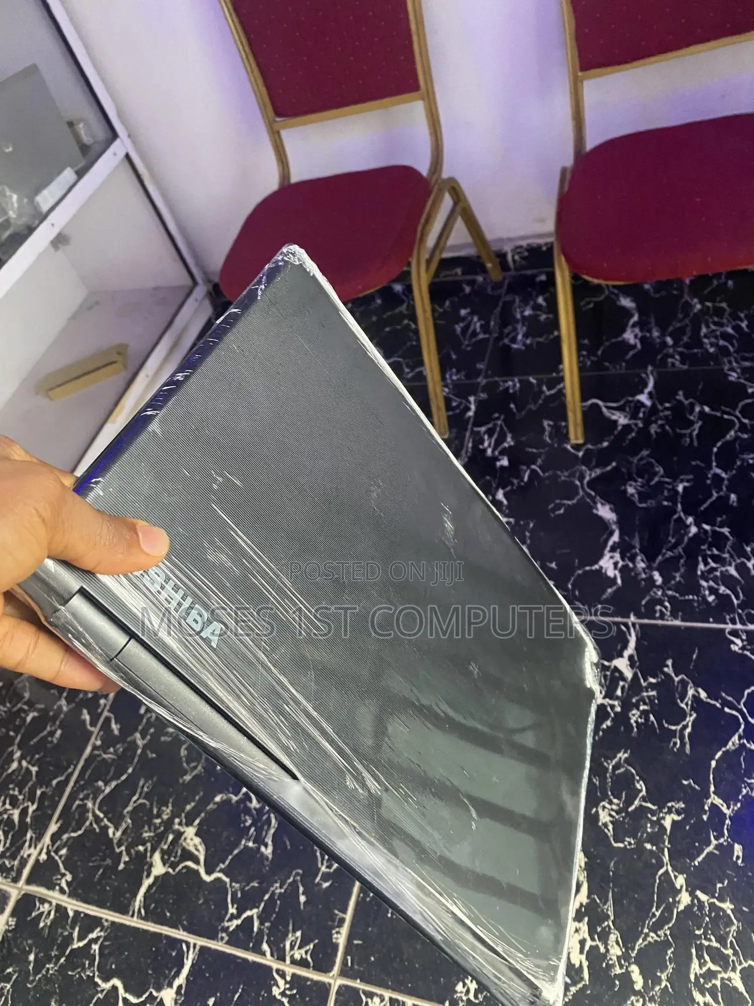 New Laptop Toshiba 8GB Intel Core i3 HDD 320GB