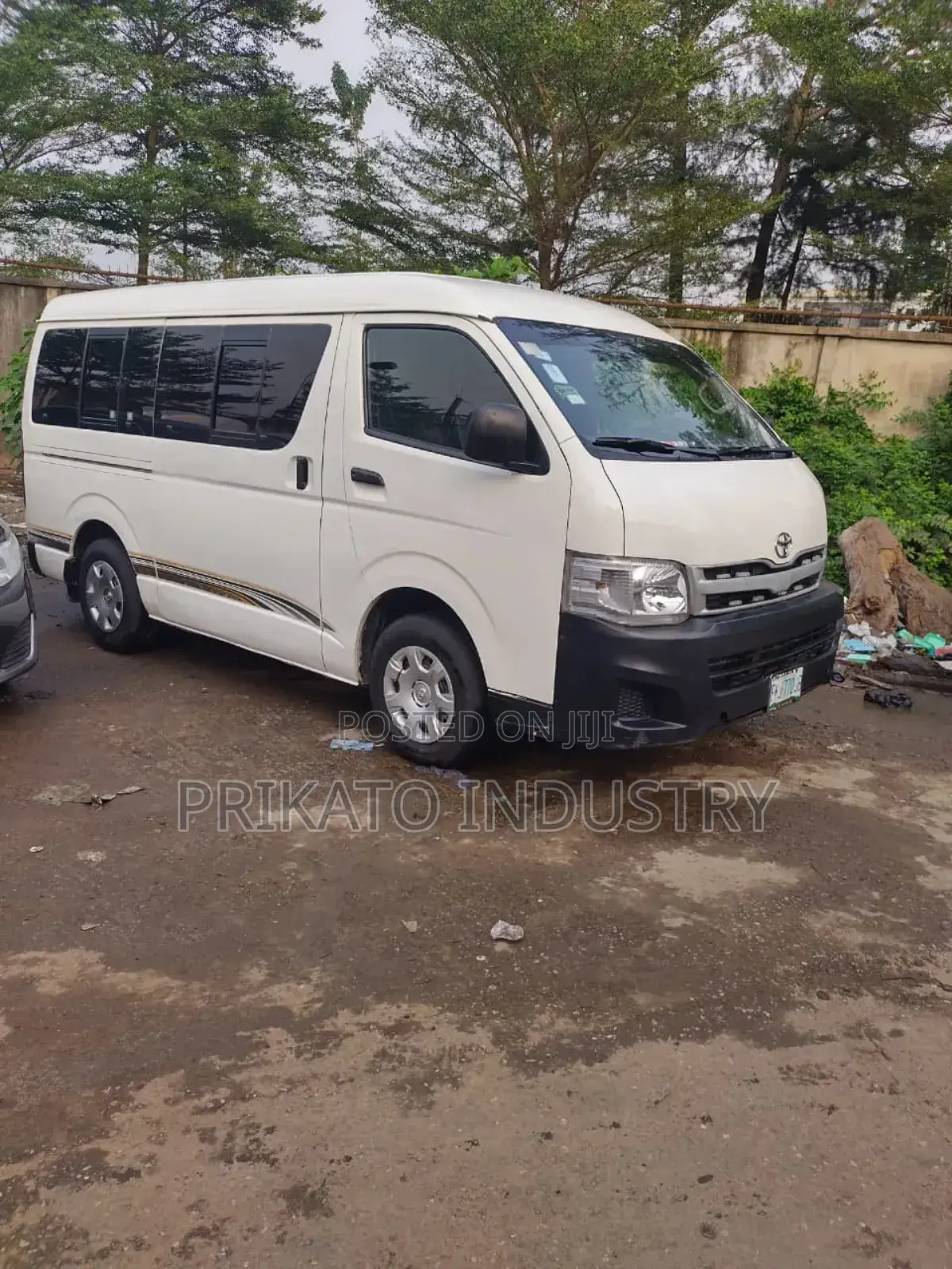 Hiace / Coastal Buses for Hire