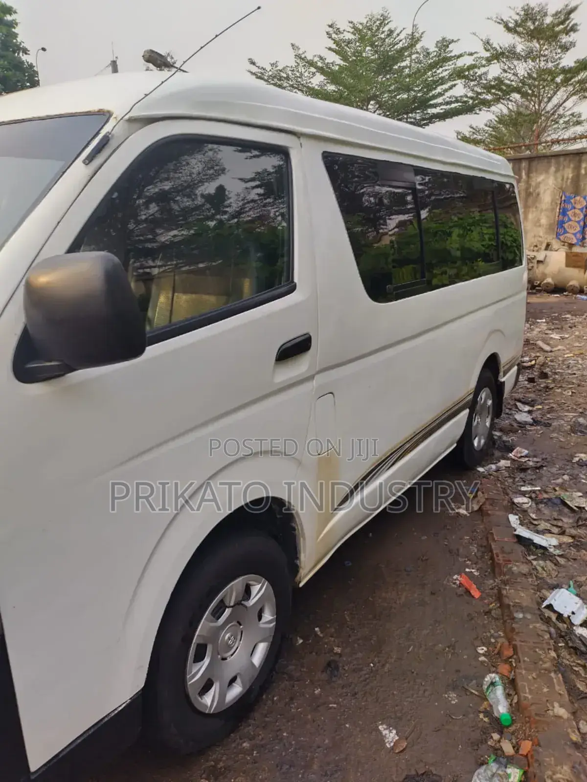 Hiace / Coastal Buses for Hire