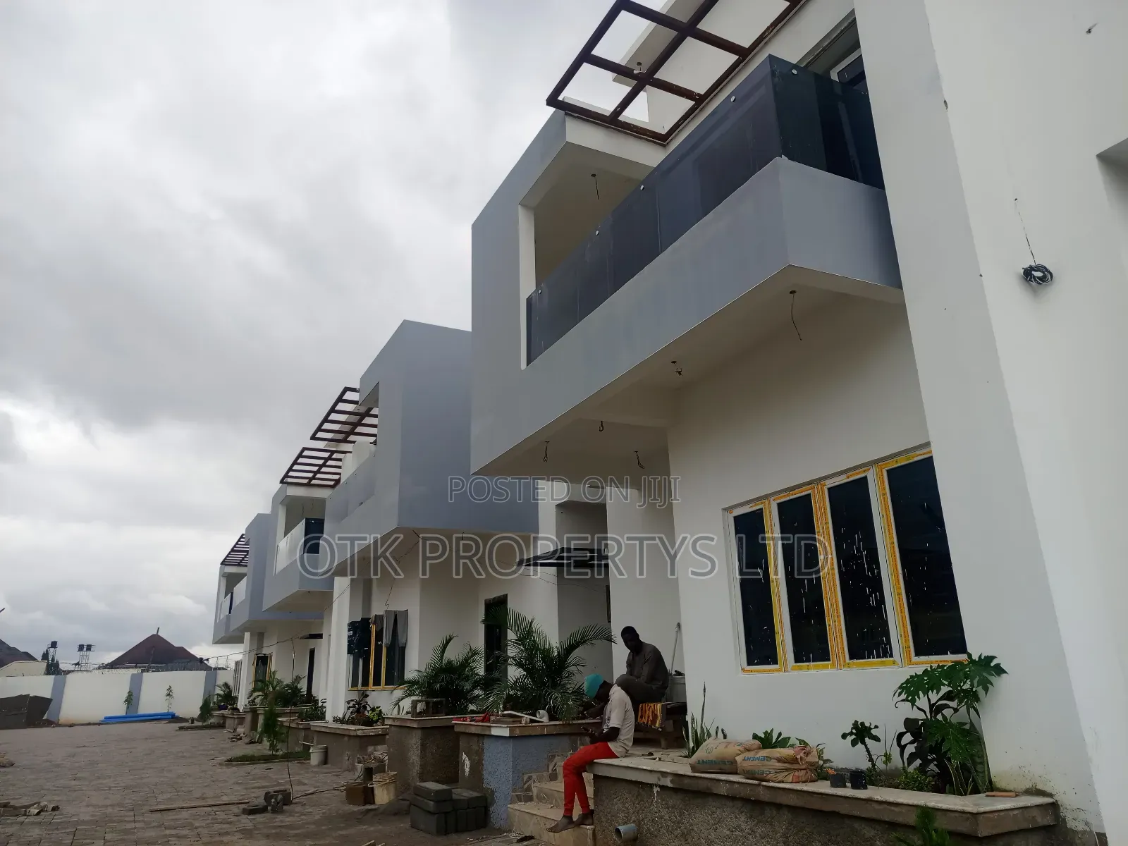 4bdrm Duplex in Fo1, Kubwa for sale