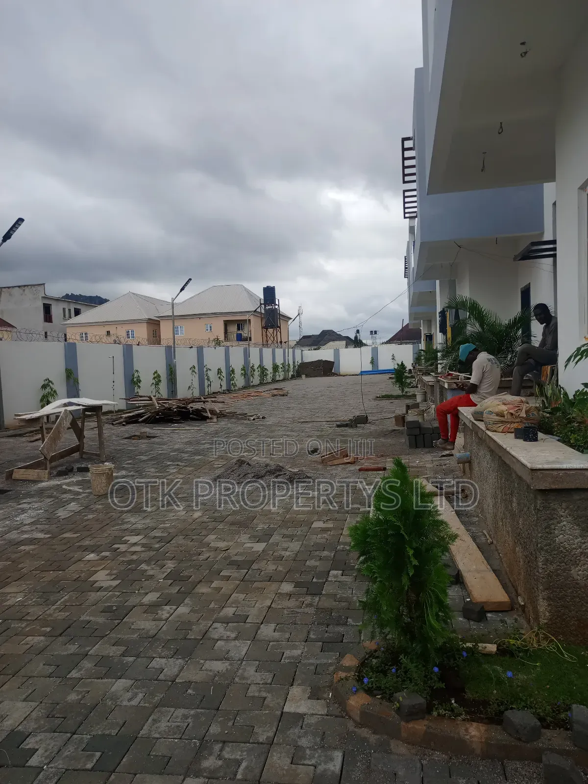 4bdrm Duplex in Fo1, Kubwa for sale