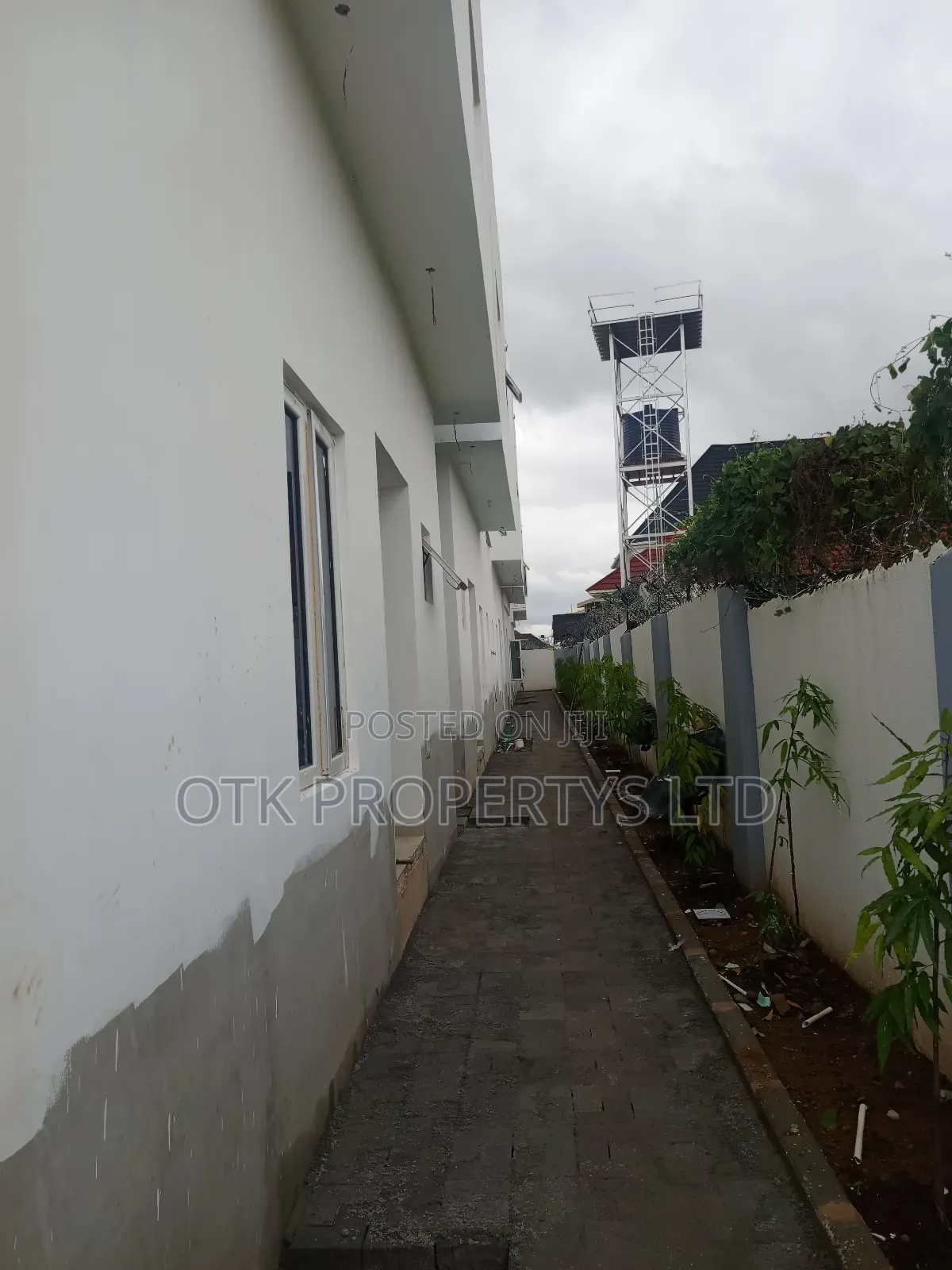 4bdrm Duplex in Fo1, Kubwa for sale