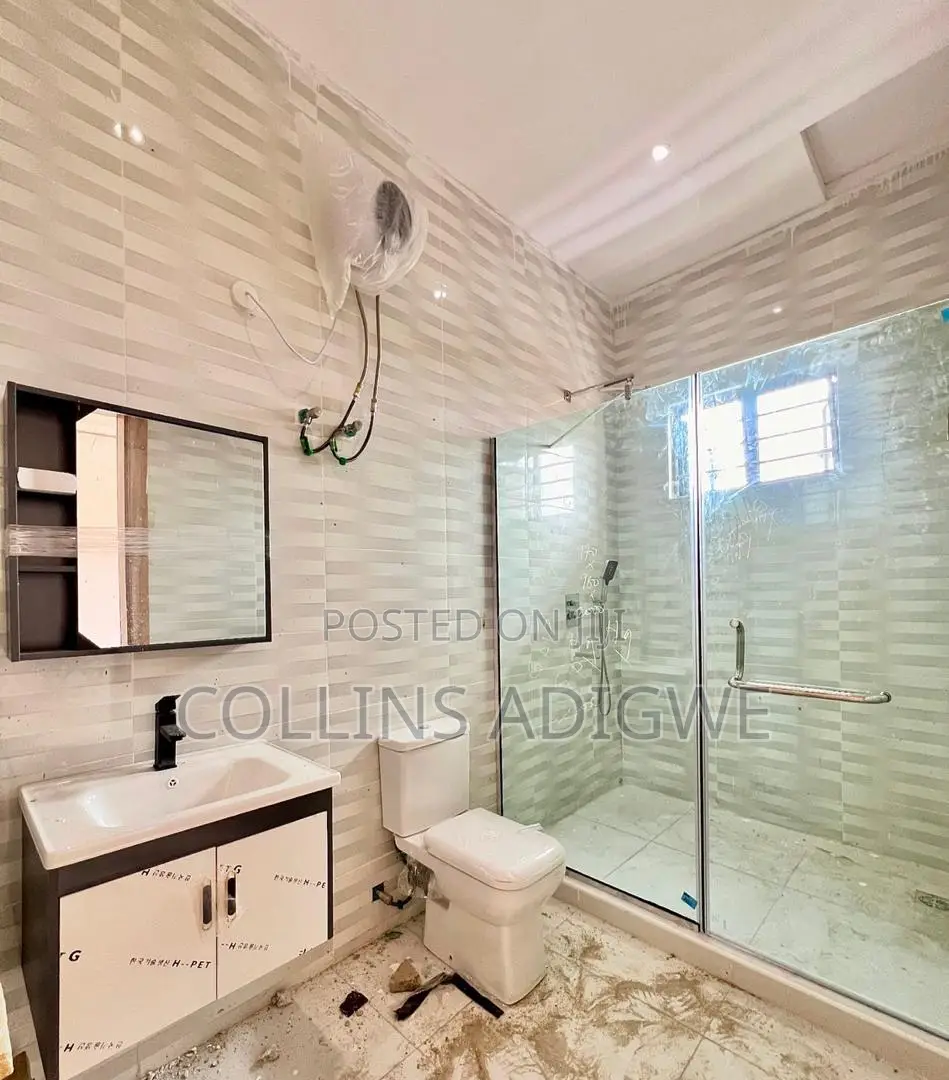 3bdrm Duplex in Metro By Abraham for sale