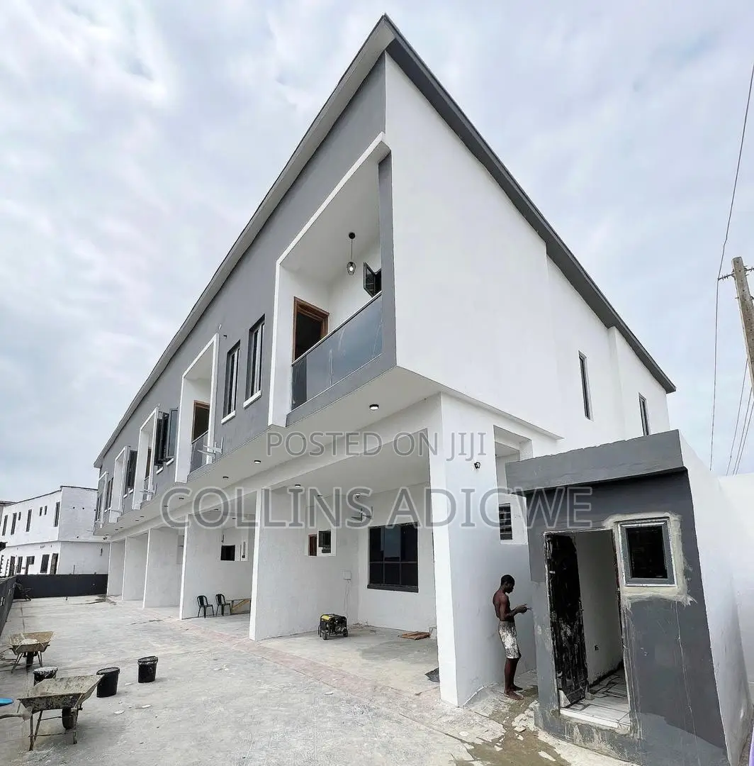 3bdrm Duplex in Metro By Abraham for sale