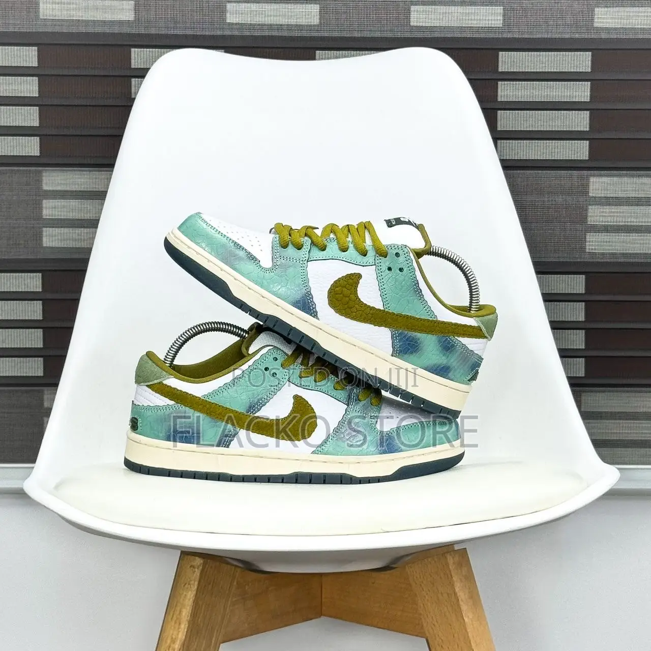 Original Nike Sb Dunk Low Pro X Alexis Sablone Sneakers