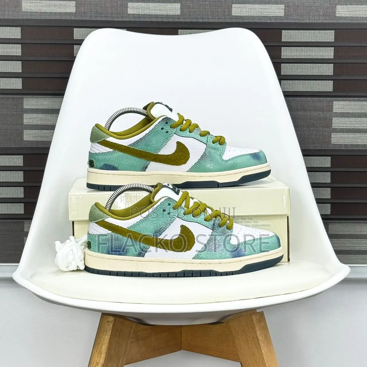 Original Nike Sb Dunk Low Pro X Alexis Sablone Sneakers