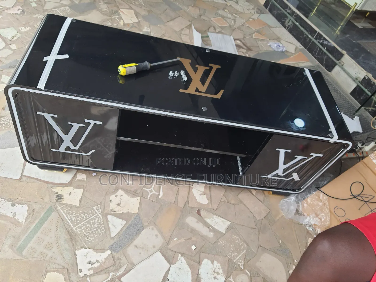 Modern High Quality LV Design TV Console