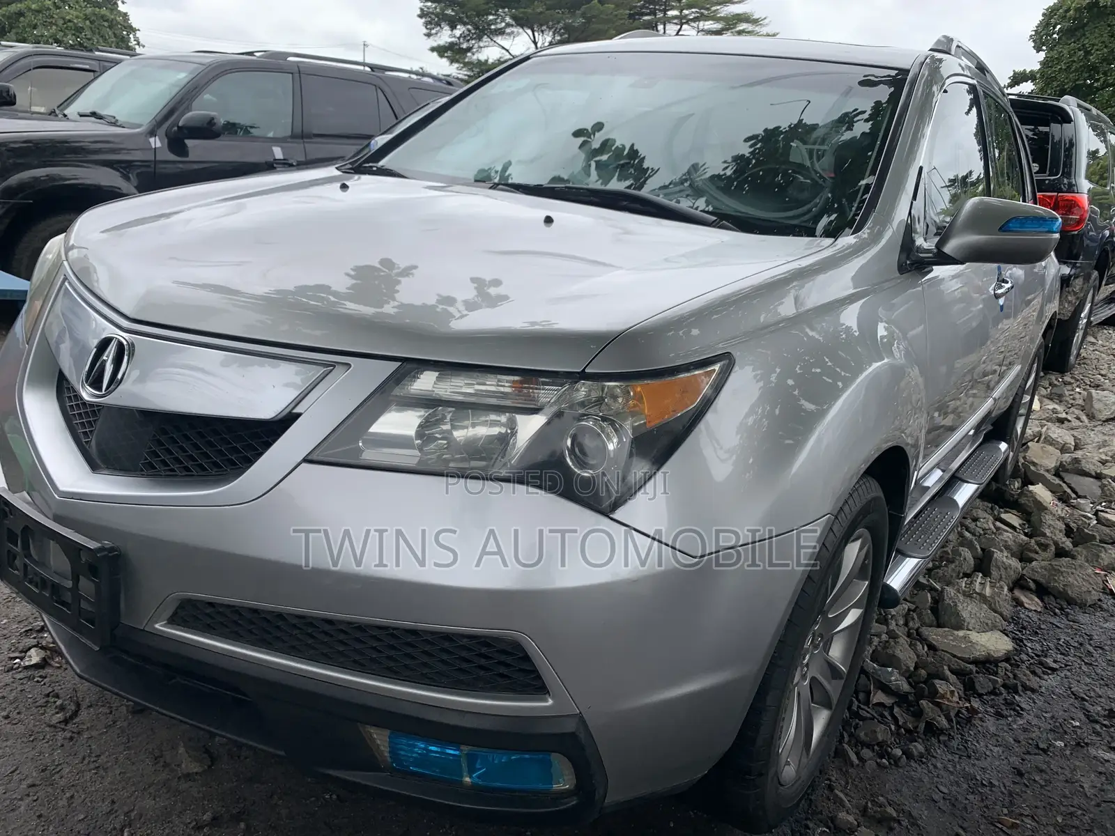 Acura MDX SUV 4dr AWD (3.7L 6cyl 6A) 2011 Silver