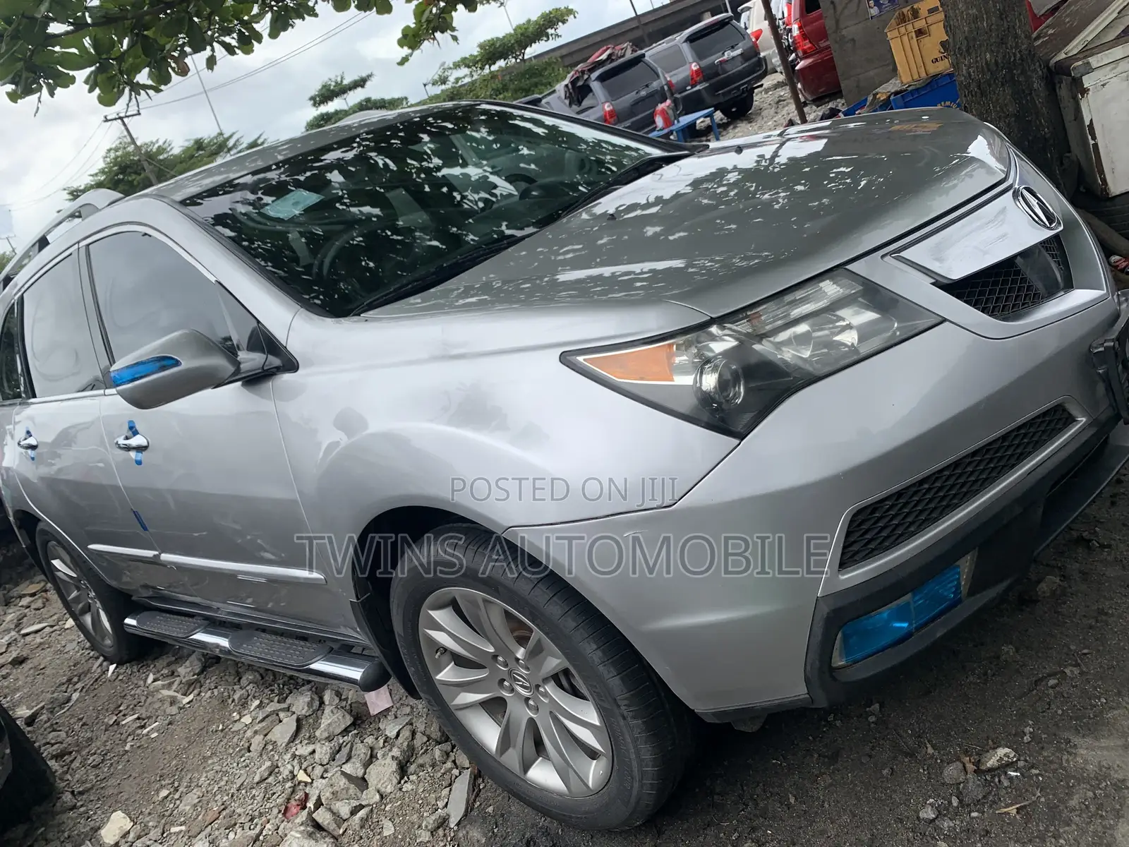 Acura MDX SUV 4dr AWD (3.7L 6cyl 6A) 2011 Silver