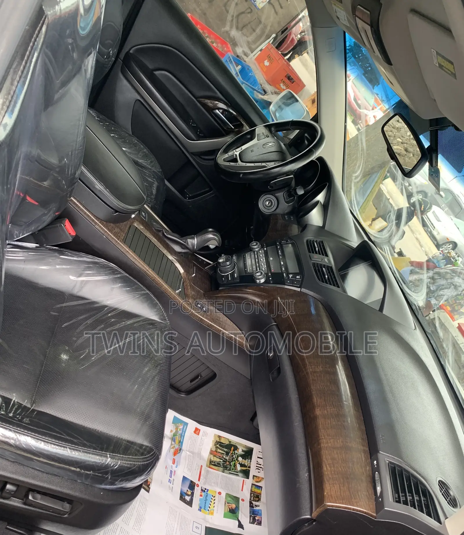 Acura MDX SUV 4dr AWD (3.7L 6cyl 6A) 2011 Silver