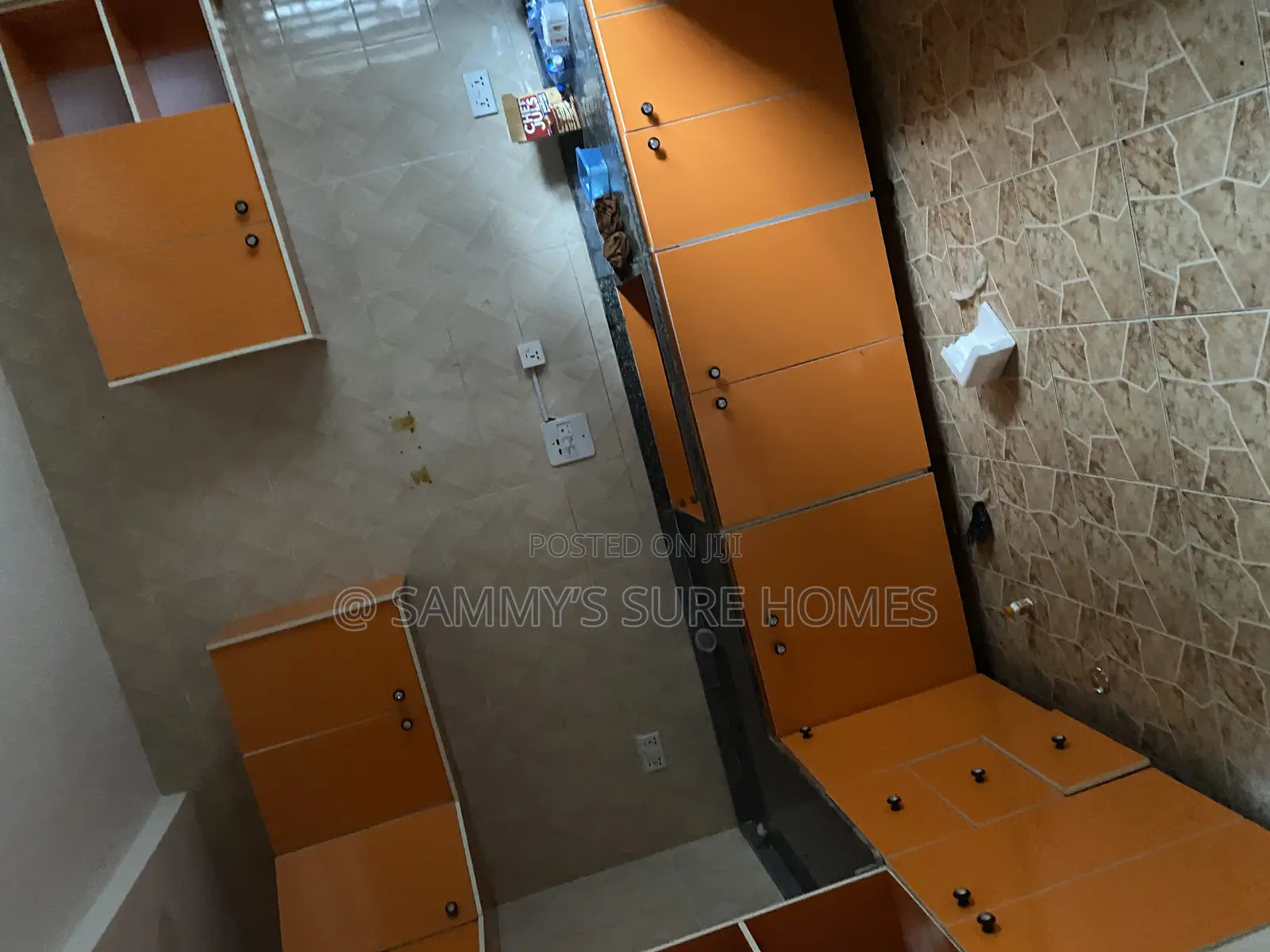 4bdrm Bungalow in Queens Estate, Gwarinpa for rent