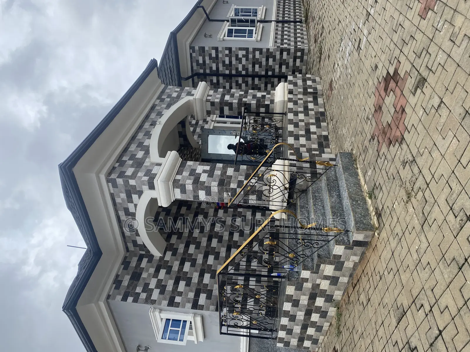 4bdrm Bungalow in Queens Estate, Gwarinpa for rent