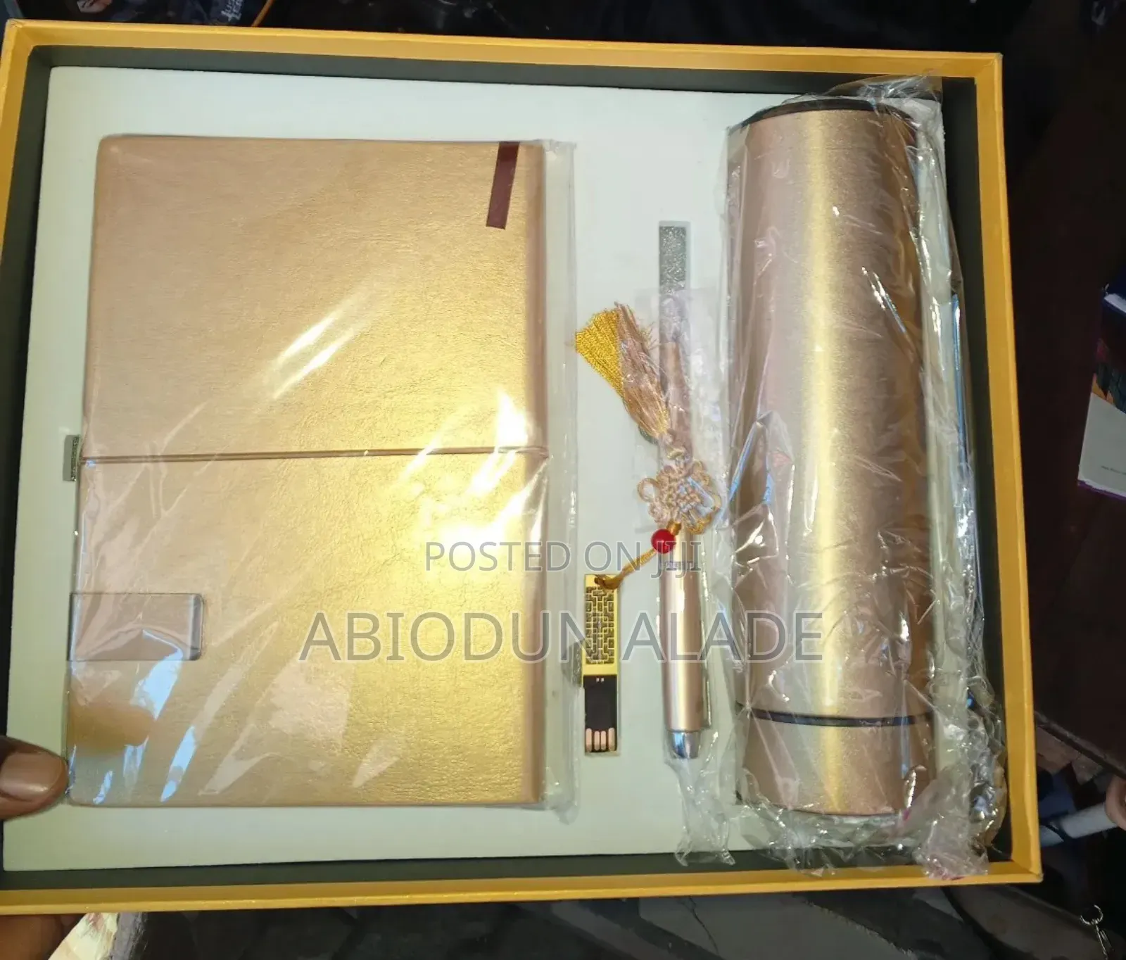 Best Corporate Gift. Diary, Flashdrive, Pen and Flask