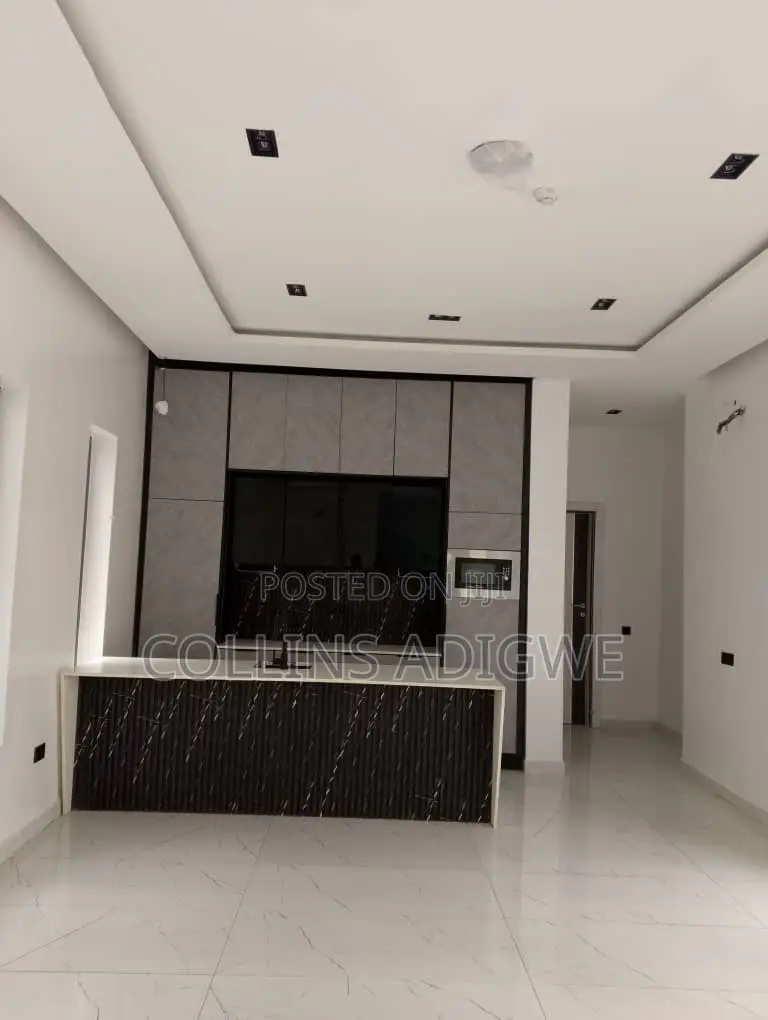 6bdrm Duplex in Lekki Please 1 Lagos for sale