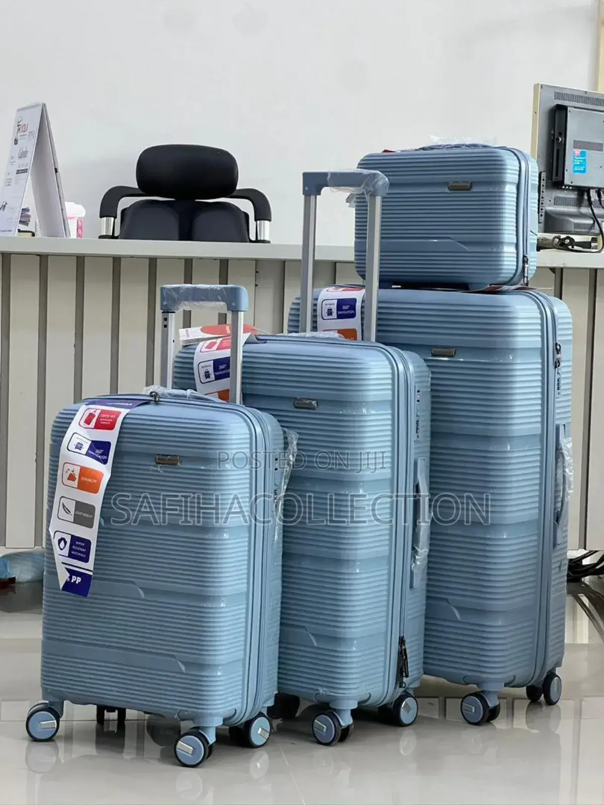 Set of 4 Plastic Luggages