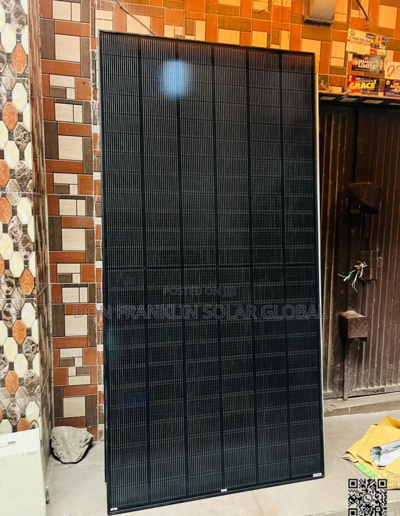 550watts Monocrystalline All Black Solar Panel