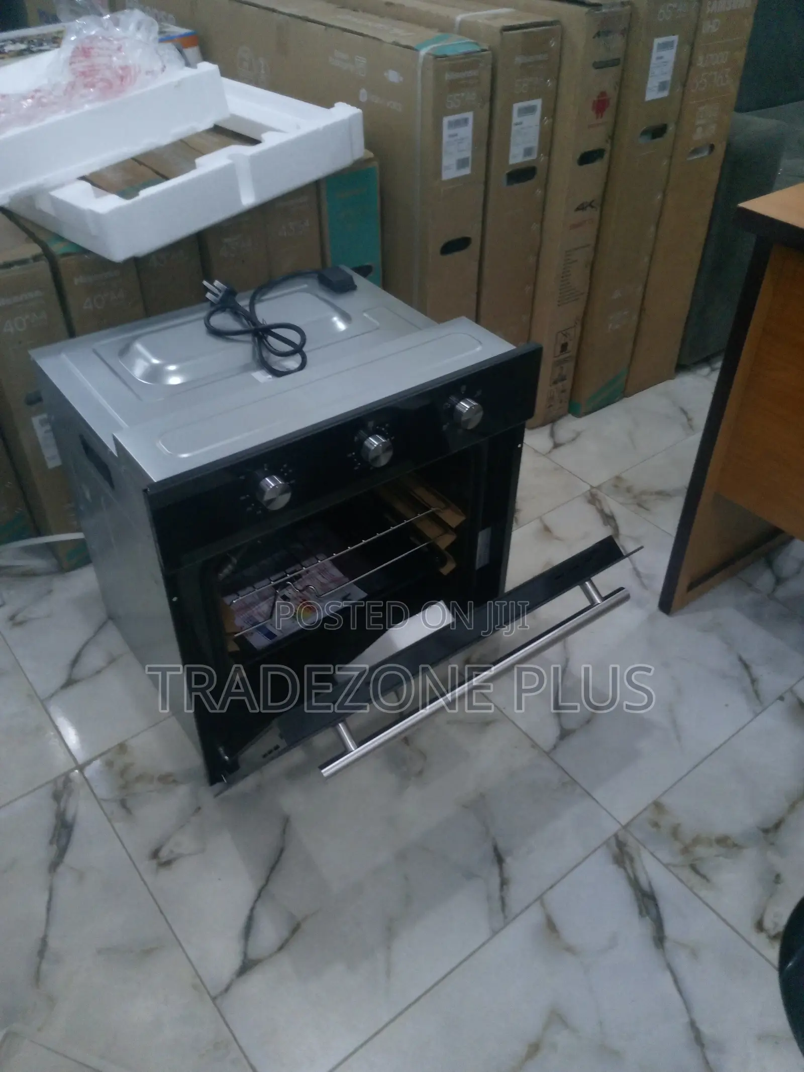 Brand New Built-in Polystar Oven With Grill