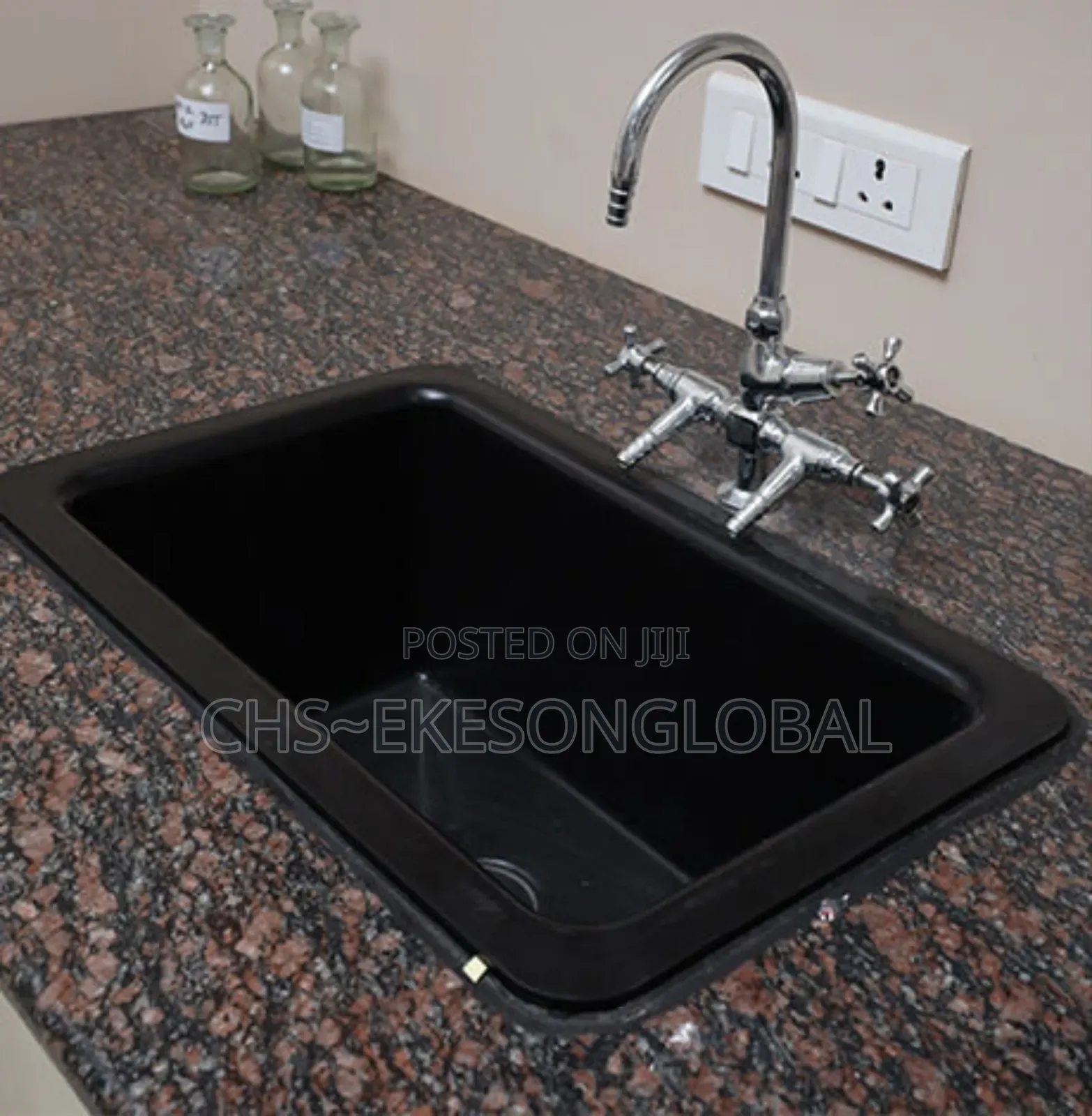 Laboratory Sink With Double Tap And Accessory