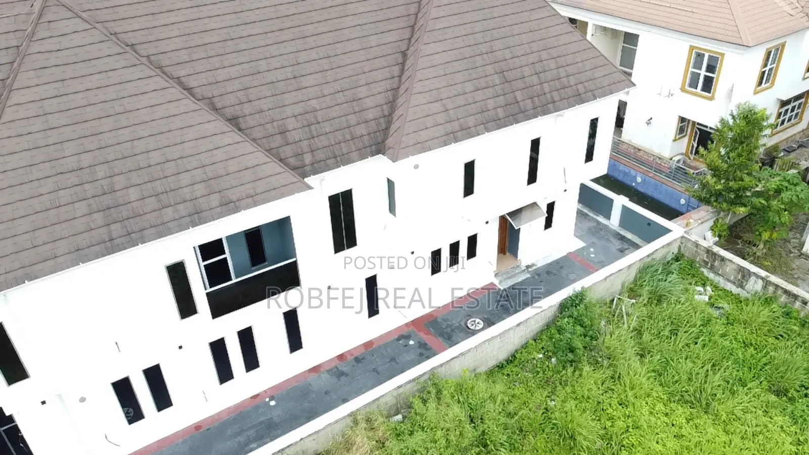 5bdrm House in Peace Gardens Estate, Sangotedo for sale