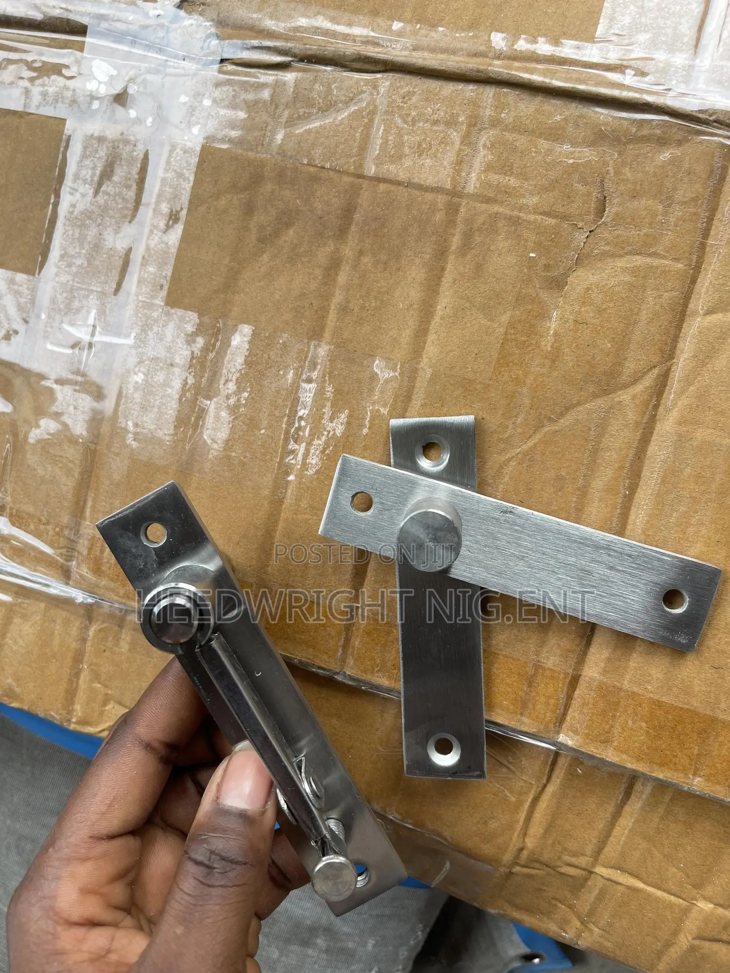 L-Shape Pivot Door Hinges