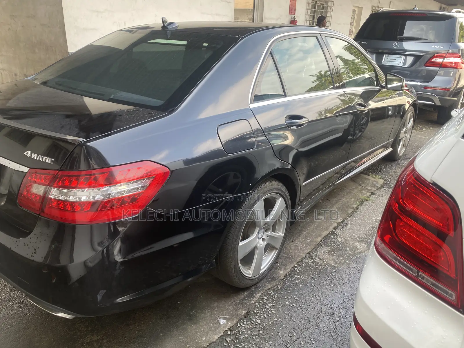 Mercedes-Benz E350 2011 Black