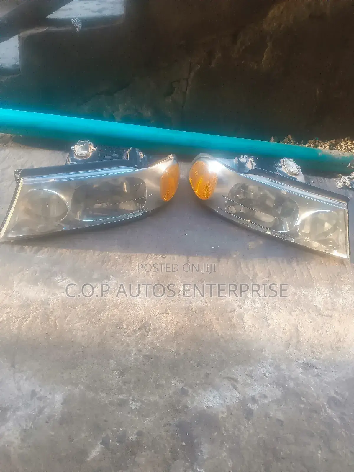 Headlamp for Lincoln Navigator