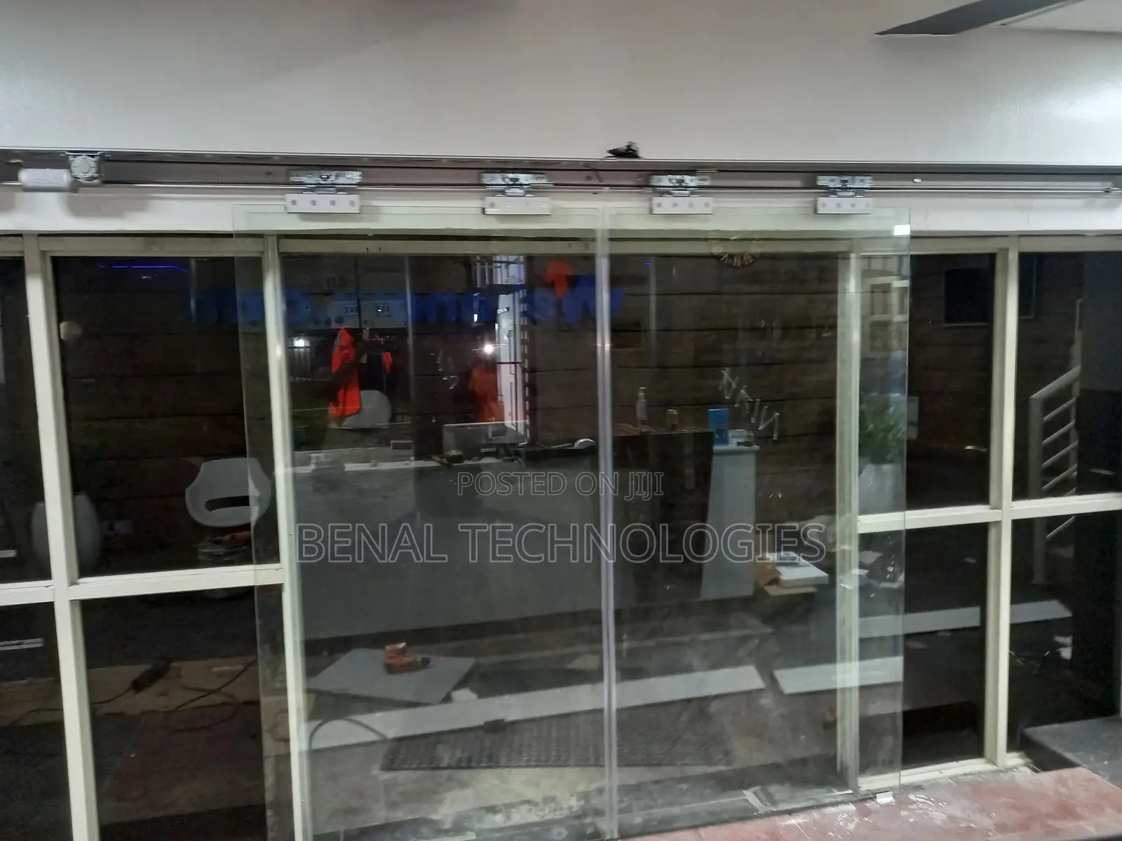 Service for Automatic Sliding Door Sensor Calibration
