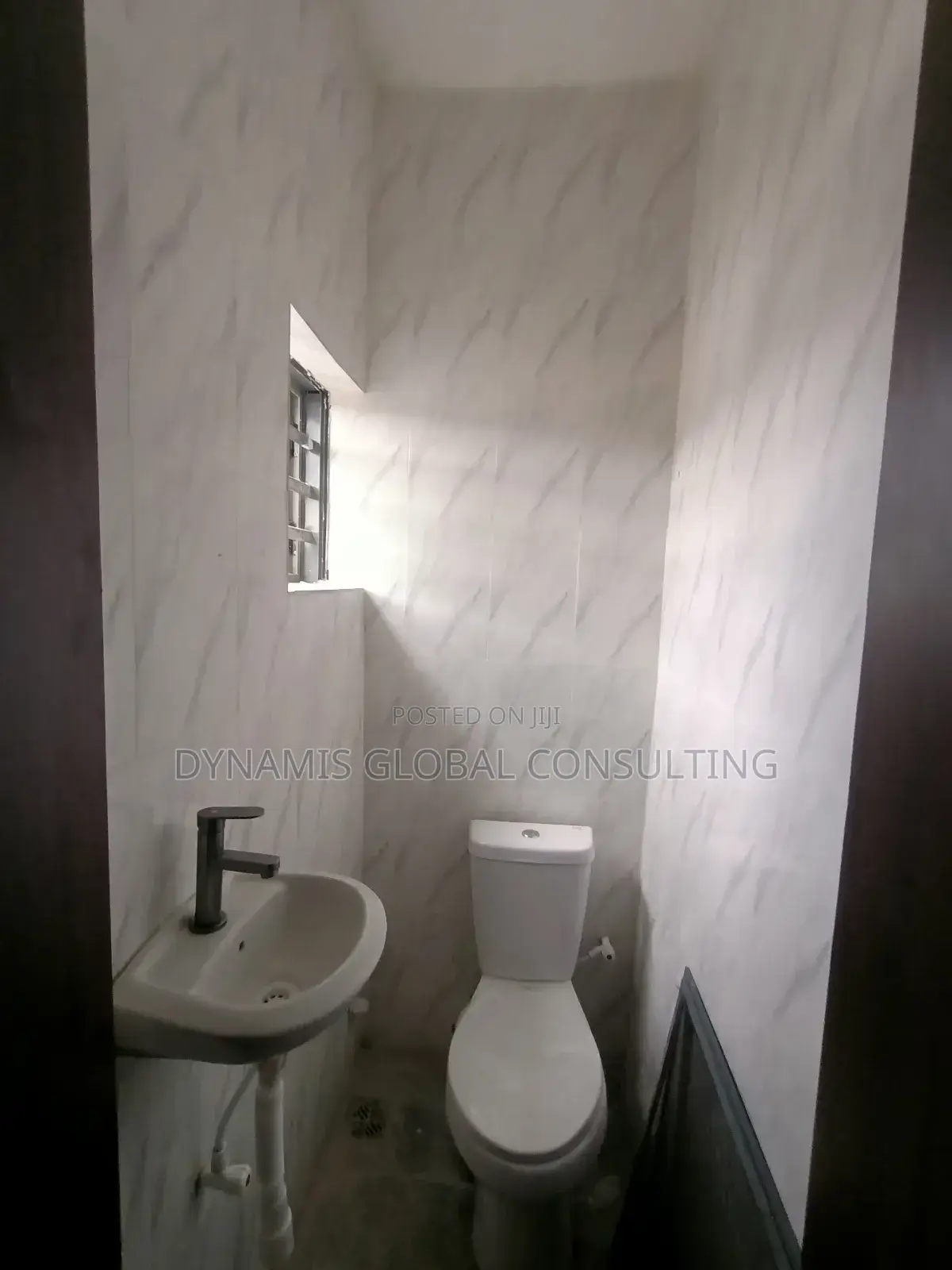 Furnished 1bdrm Block of Flats in Magodo Phase 1 Gra for rent
