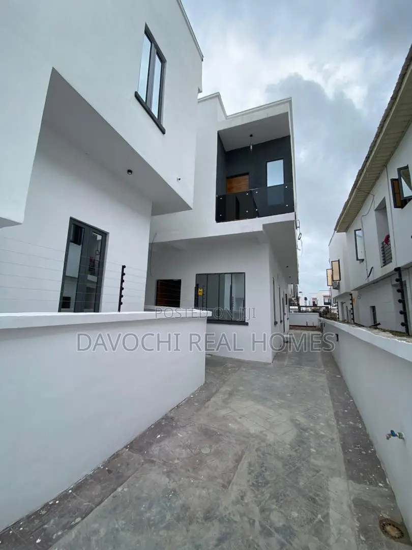 4bdrm Duplex in Ado / Ajah for sale