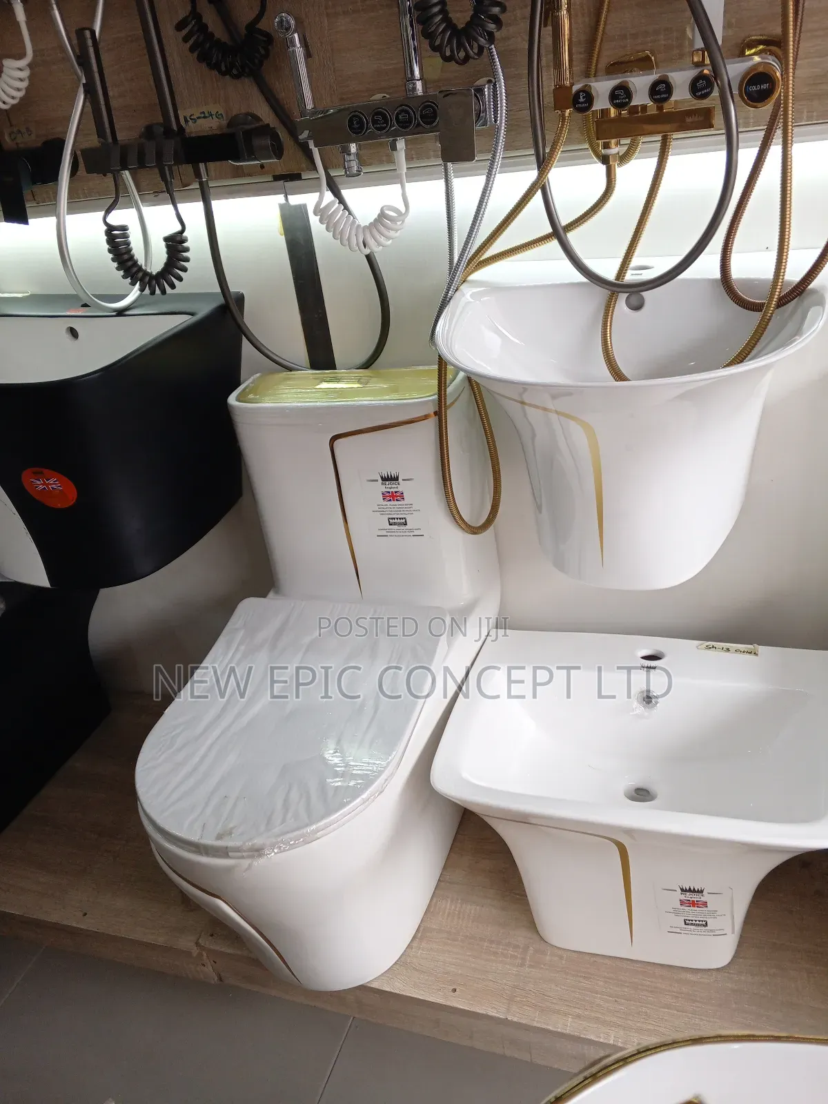 Master WC and Basin