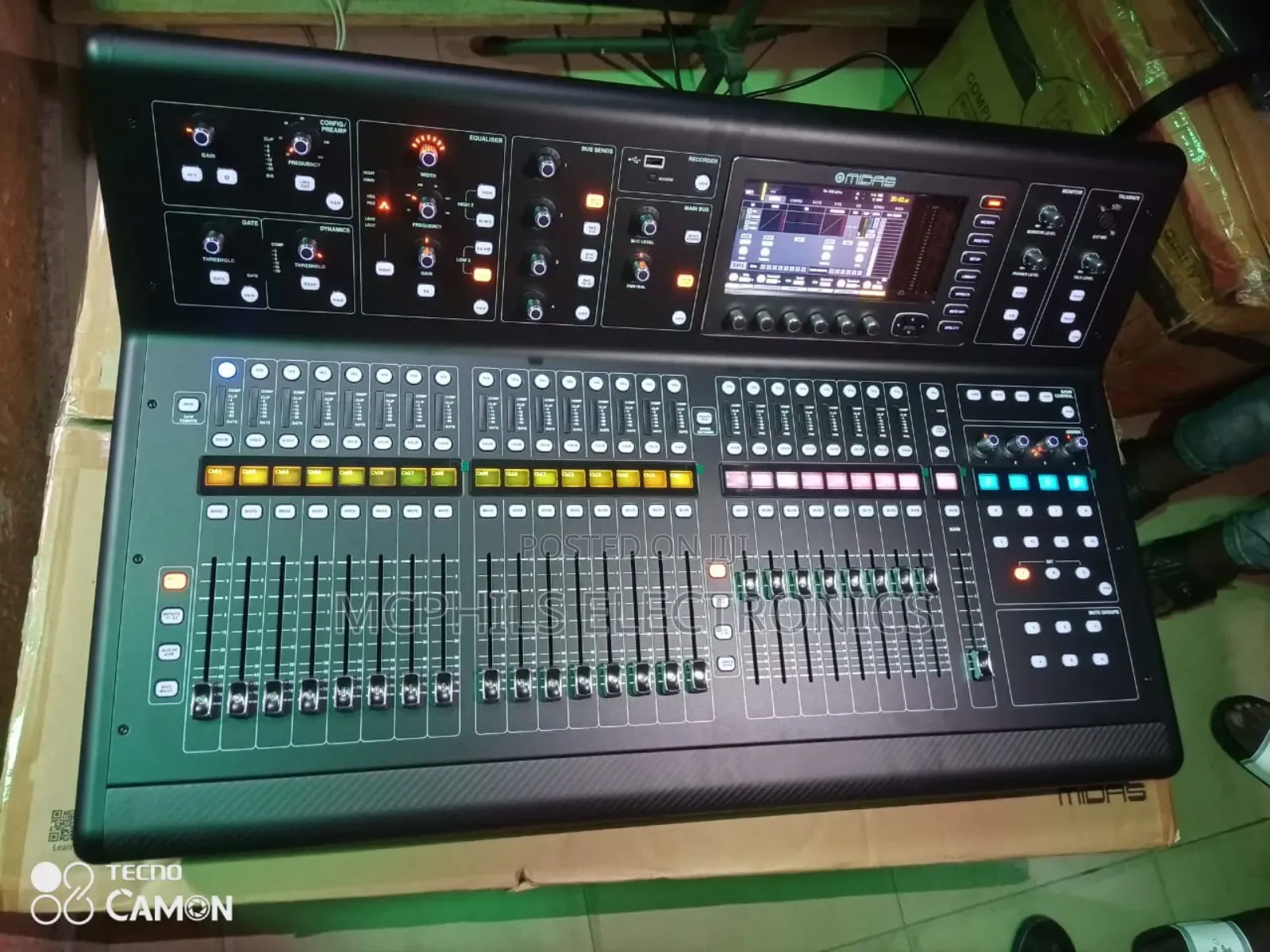 Midas M-32 Live Digital Mixer