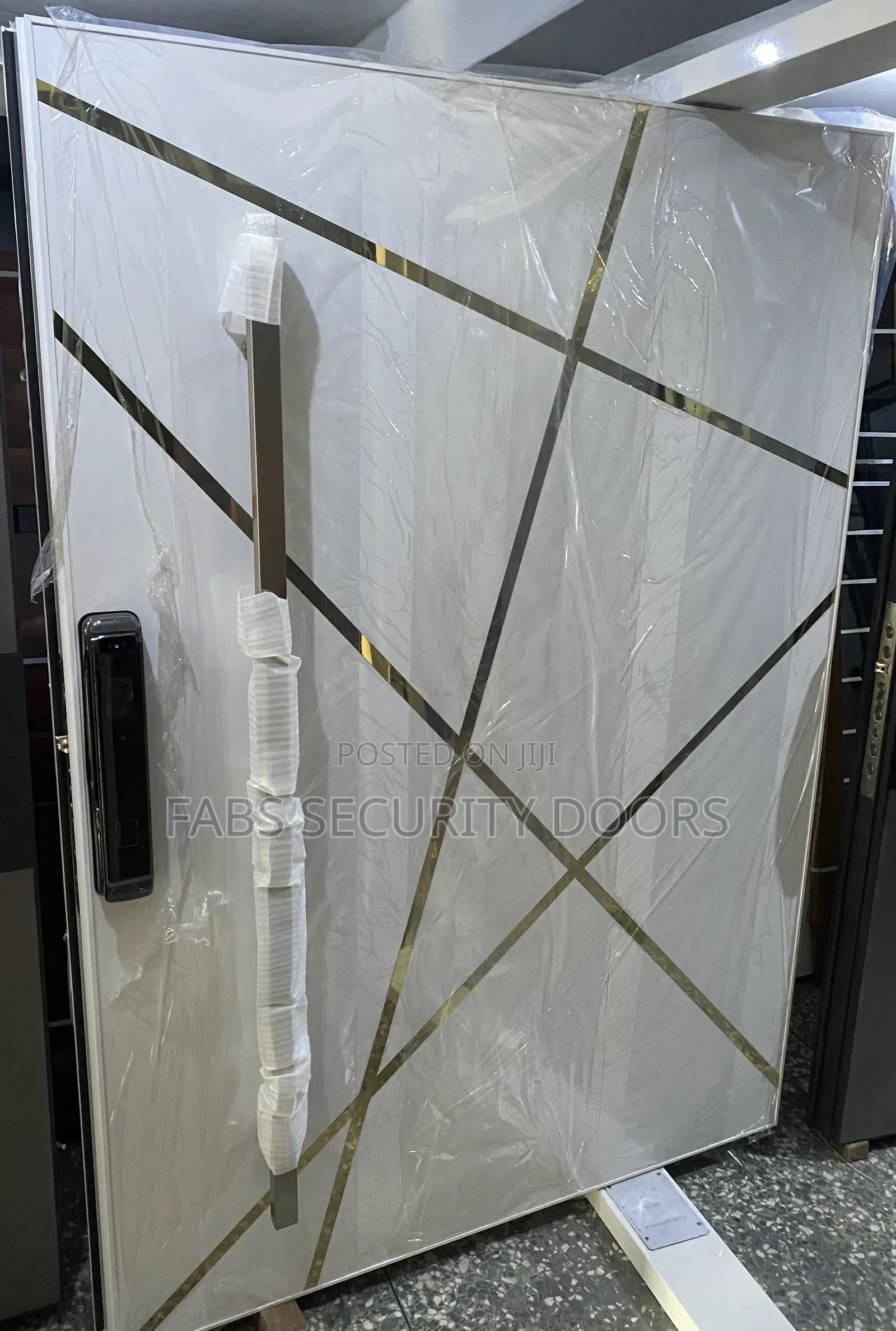 Pivot Door White Normal Height (Smart Lock)