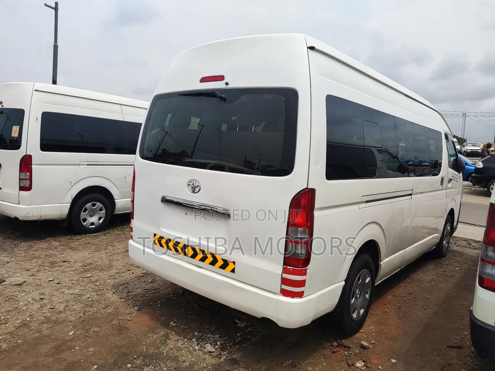 Toyota HiAce 2017 White