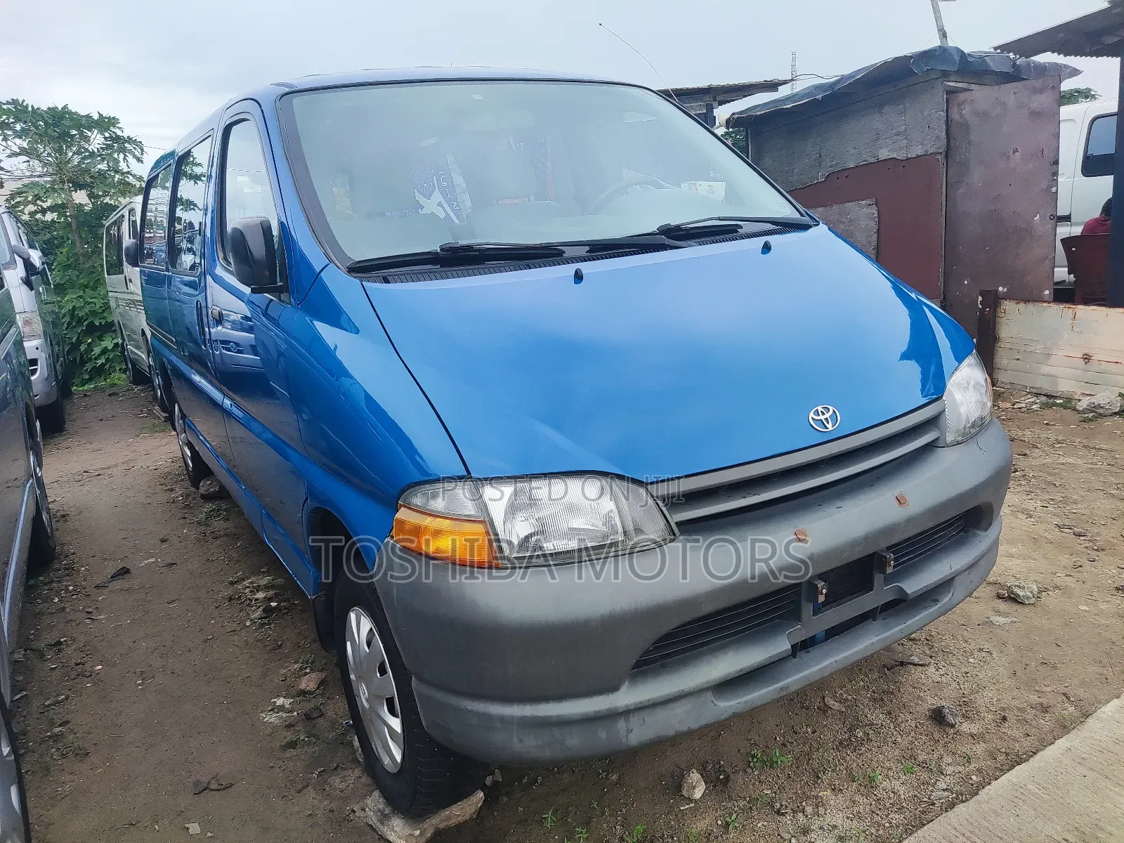 Toyota HiAce 2004 Blue