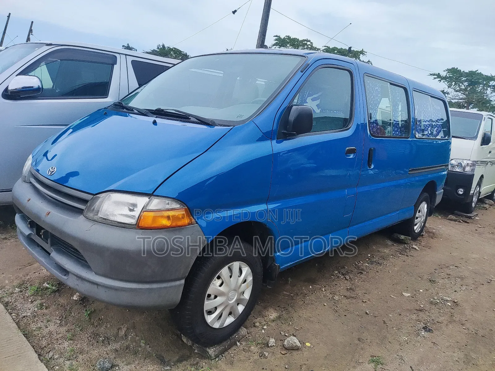 Toyota HiAce 2004 Blue