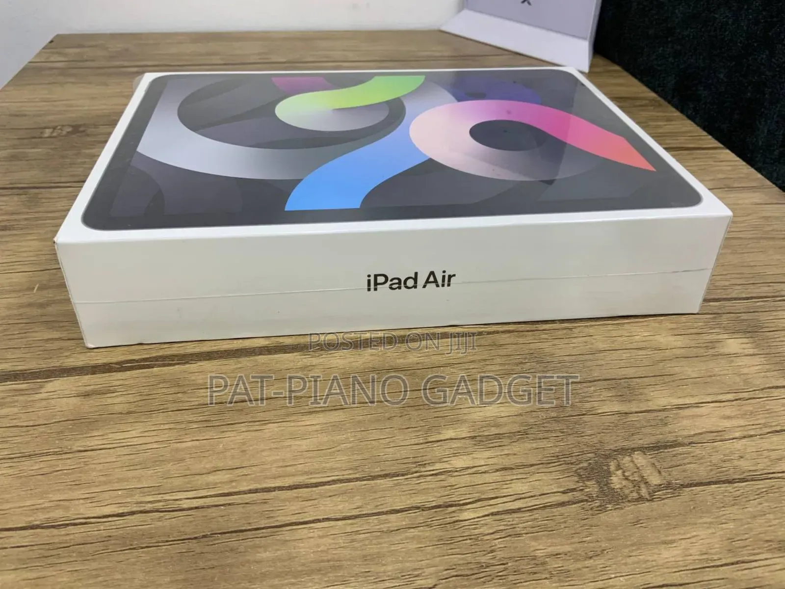 New Apple iPad Air (2020) 64 GB Green